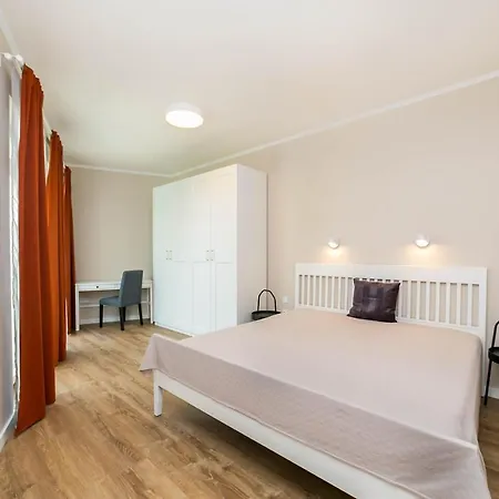 Apartment New 6 - Self Check In, Free Parking Bratislava