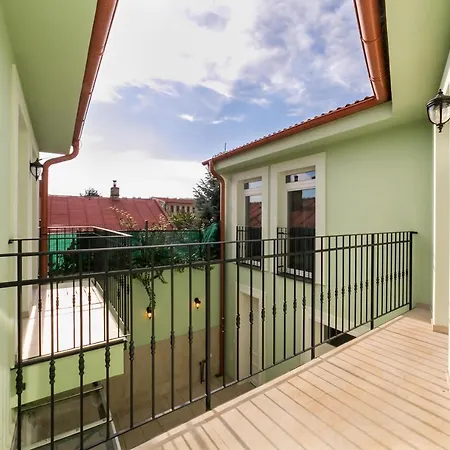New 6 - Self Check In, Free Parking Apartment Bratislava