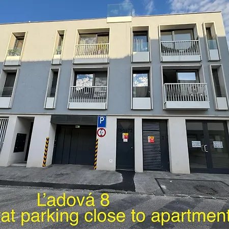 New 6 - Self Check In, Free Parking * Bratislava