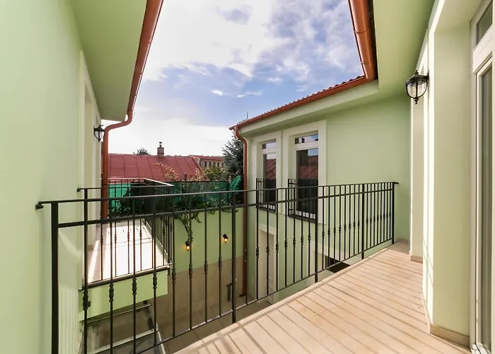 New 6 - Self Check In, Free Parking Appartement Bratislava