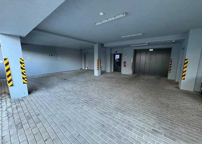 New 6 - Self Check In, Free Parking Apartament