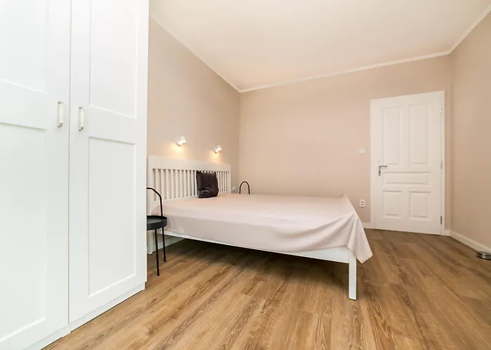 New 6 - Self Check In, Free Parking